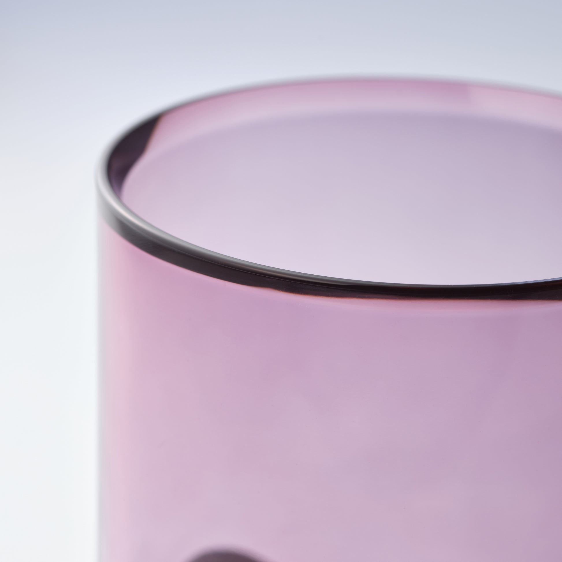 淡い紫色/SESEKI /SE-SG-C-11(色:シルバー/グロス/紫)/樹脂上部拡大